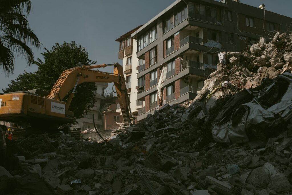 Mexiko zasiahlo silné zemetrasenie s magnitúdou 7,3, hrozí cunami