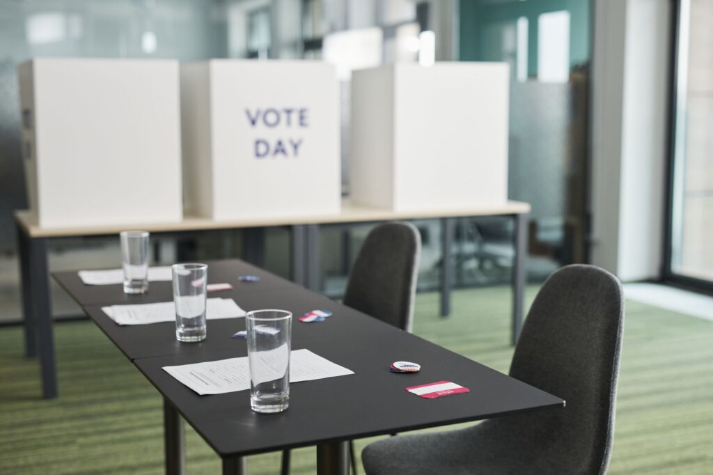 Referendum o predčasných voľbách stroskotalo: Účasť iba 16 percent, rekordne nízka