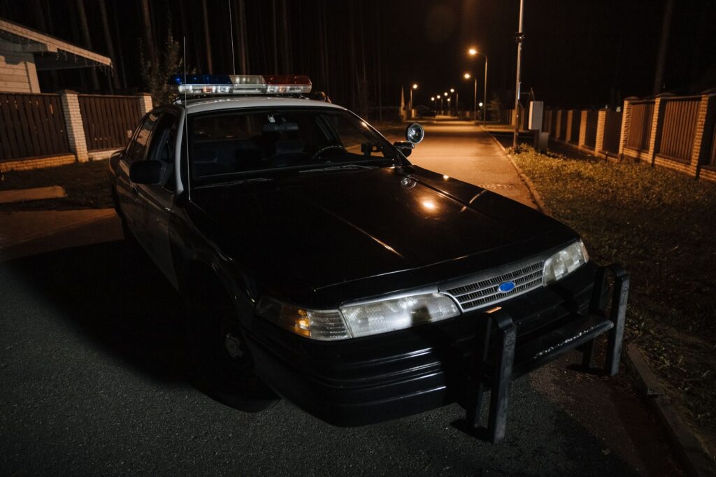 Mačeta zaútočila v Trebišove: 15-ročný chlapec v ohrození života, polícia pátra